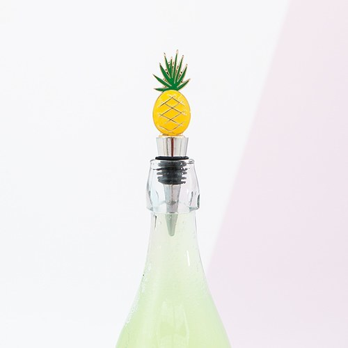 pineapple bottle stopper favors
